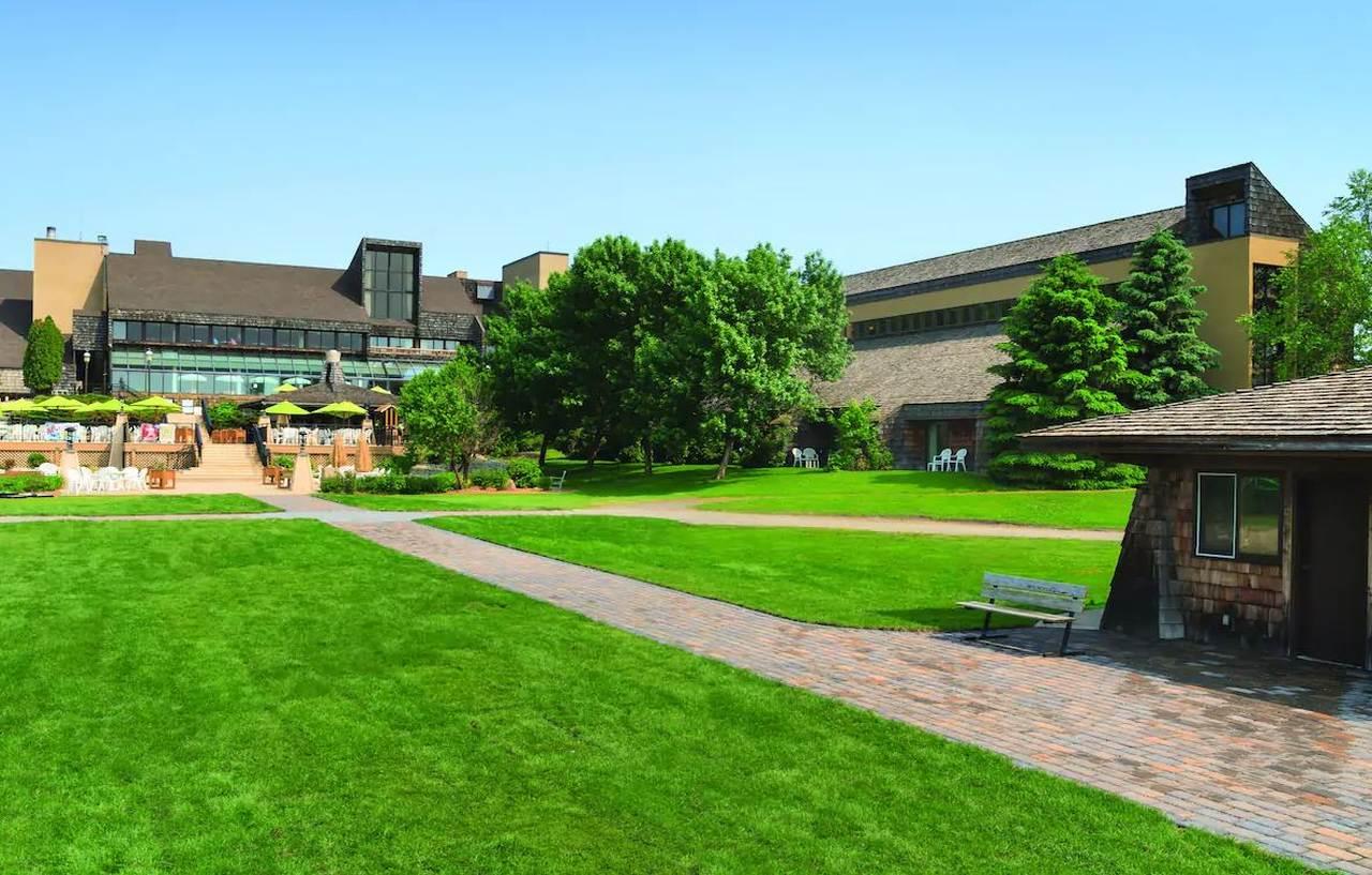 Arrowwood Resort Hotel And Conference Center - Александрия Екстериор снимка